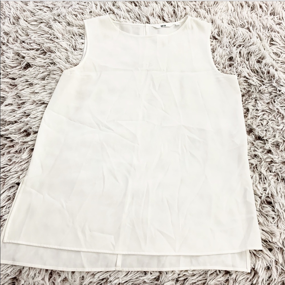 Uniqlo | Sleeveless Blouse